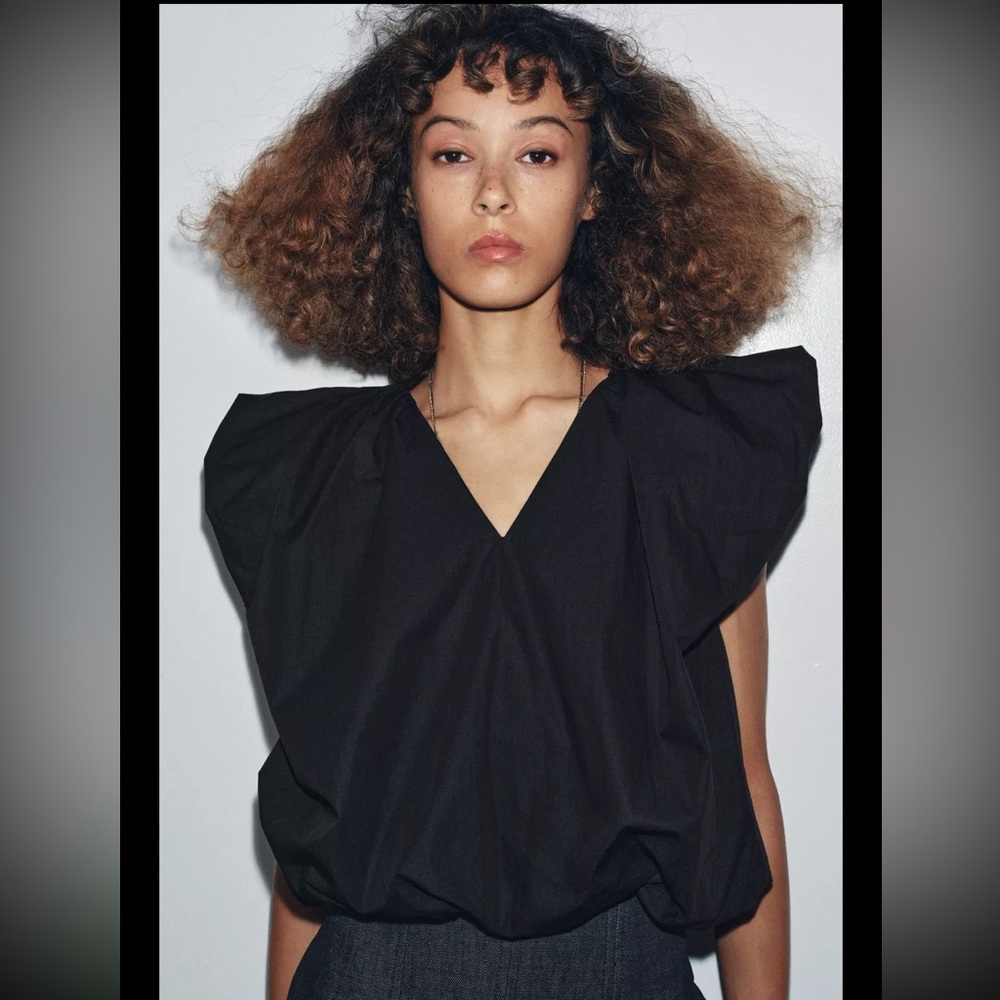 NWT: Zara Collection Balloon Poplin Top in Sz: L
